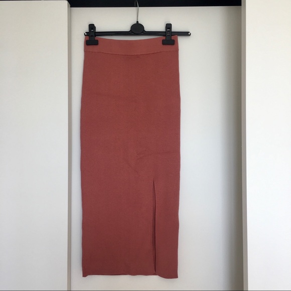 Aritzia Group by Babaton Ridge pink sweater skirt - Picture 5 of 7